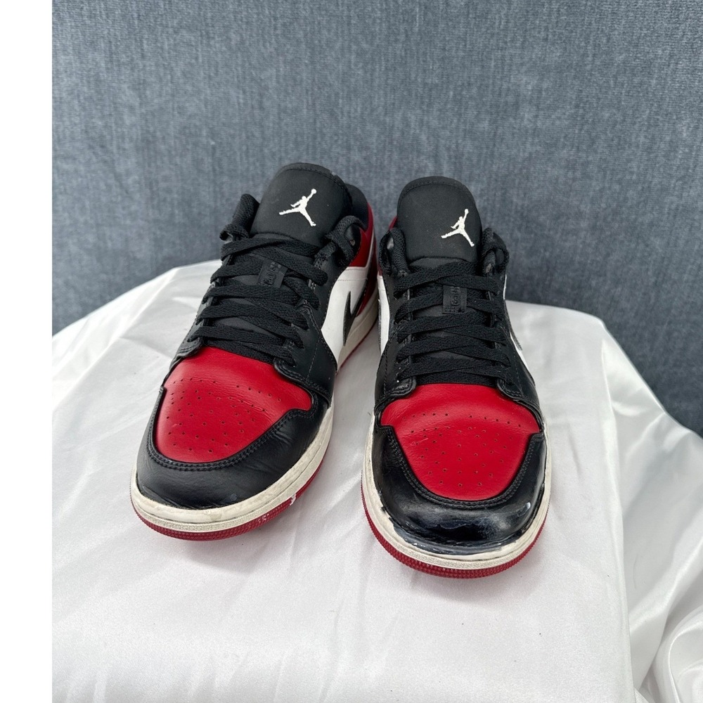 Nike Air Jordan 1 Low Bred Toe Men's Size 10 Black Red White Leather Sneakers - Picture 4 of 10